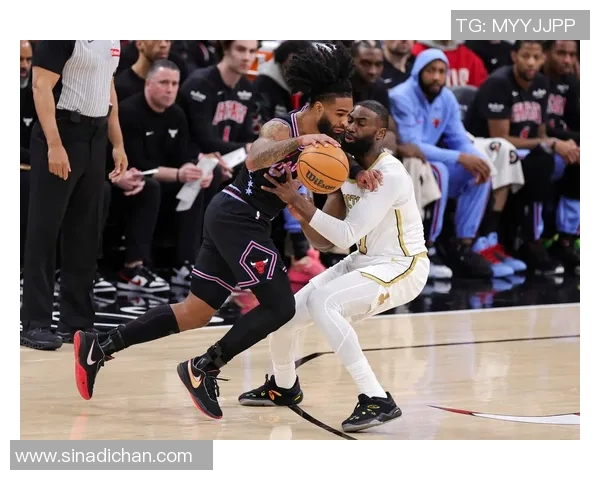 2010年NBA季后赛激战回顾太阳与公牛的巅峰对决与精彩瞬间