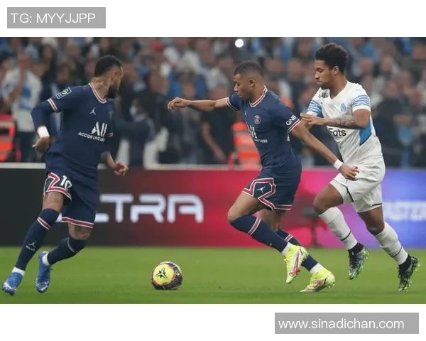 CCTV直播巴塞罗那对阵巴黎圣日耳曼精彩对决全程回顾与分析
